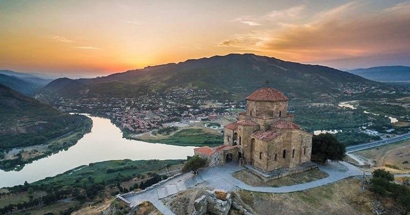 🏞 Day 4: Jvari – Mtskheta – Gudauri – Kazbegi – Tbilisi