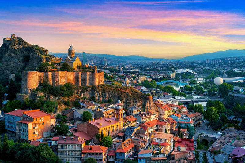 📍 Day 1: Tbilisi – Tsalka (Dashbashi Canyon) – Vardzia – Khertvisi – Akhaltsikhe (Rabati Castle)